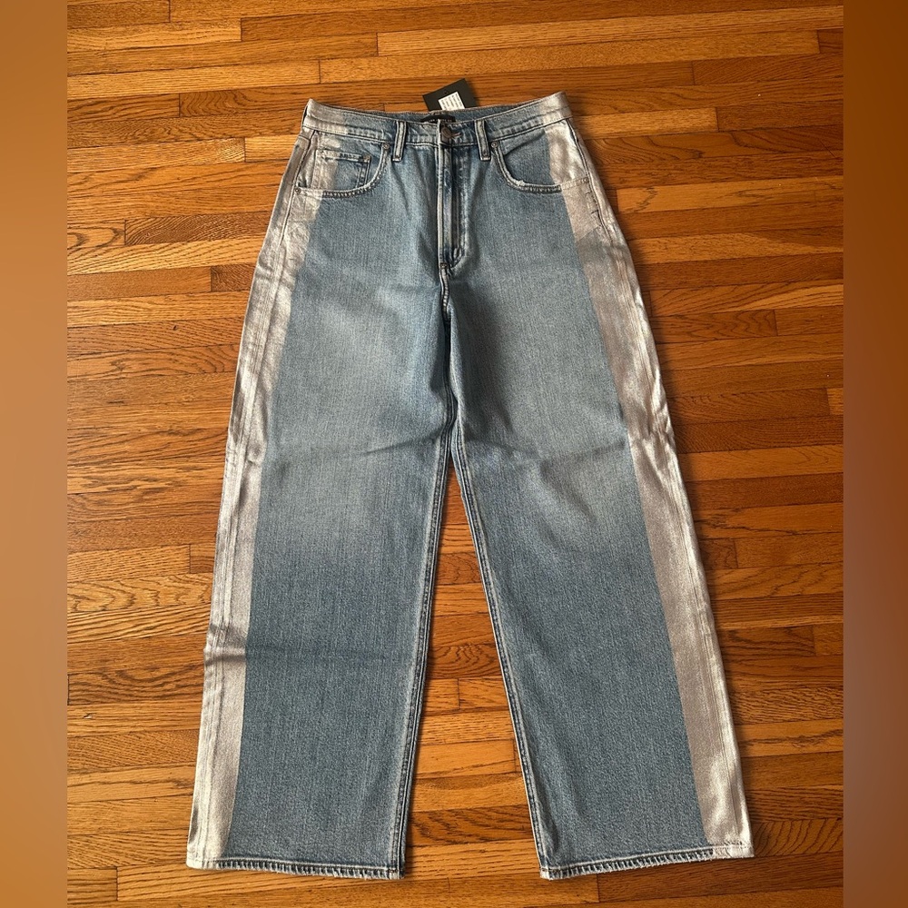 Silver Jeans Indigo and Silver Be Easy Wide Leg Jeans